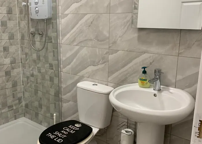 Centre Skyline Private מלון